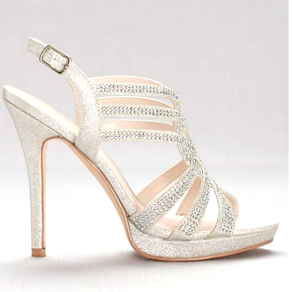 Shoes - Picture 6 of 8
